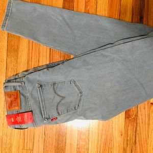 Levi’s 720 high-rise Super Skinny light wish NEW